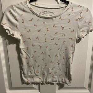 Aeropostale Cream Ribbed Shrunken Tee with Peach Floral Accents